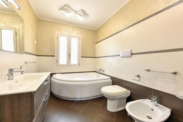 Foto van Vakantiehuis in Floridia met zwembad - Vakantiehuis in Floridia (SR) - BathRoom
