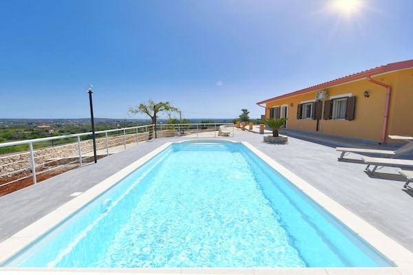 Foto van Vakantiehuis in Floridia met zwembad - Vakantiehuis in Floridia (SR) - PoolOfHouse