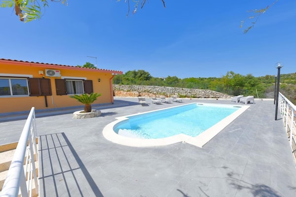 Foto van Vakantiehuis in Floridia met zwembad - Vakantiehuis in Floridia (SR) - PoolOfHouse