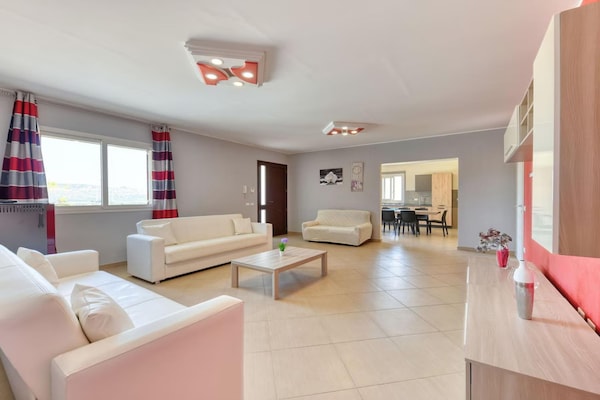 Foto van Vakantiehuis in Floridia met zwembad - Vakantiehuis in Floridia (SR) - LivingRoom