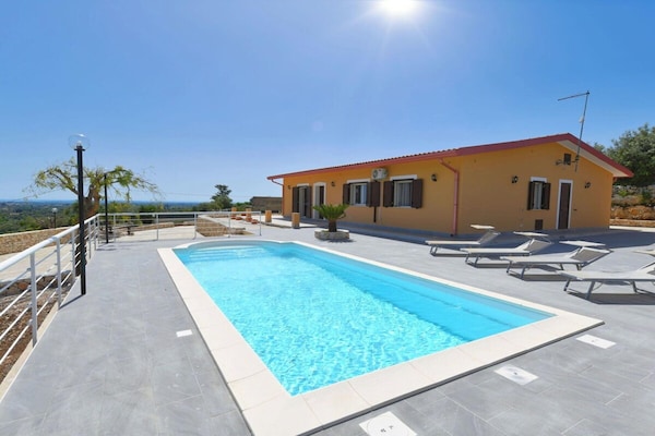Foto van Vakantiehuis in Floridia met zwembad - Vakantiehuis in Floridia (SR) - PoolOfHouse