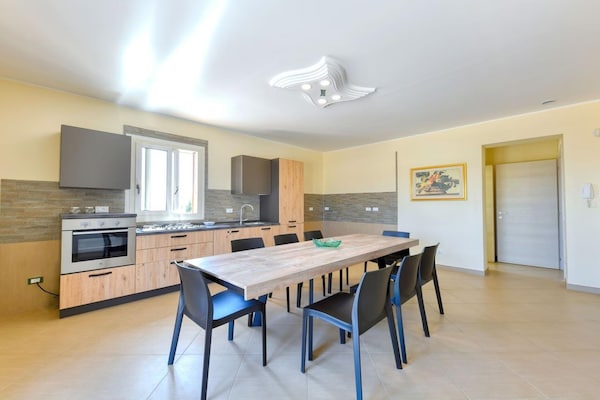 Foto van Vakantiehuis in Floridia met zwembad - Vakantiehuis in Floridia (SR) - DiningRoom
