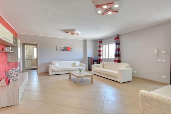 Foto van Vakantiehuis in Floridia met zwembad - Vakantiehuis in Floridia (SR) - LivingRoom