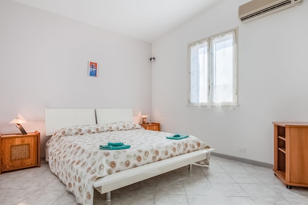 Foto van Charmant vakantiehuis in Noto met een privézwembad - BedRoom