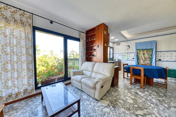Foto van Villa met privézwembad nabij Terrauzza - Vakantiehuis in Siracusa Terrauzza - LivingRoom