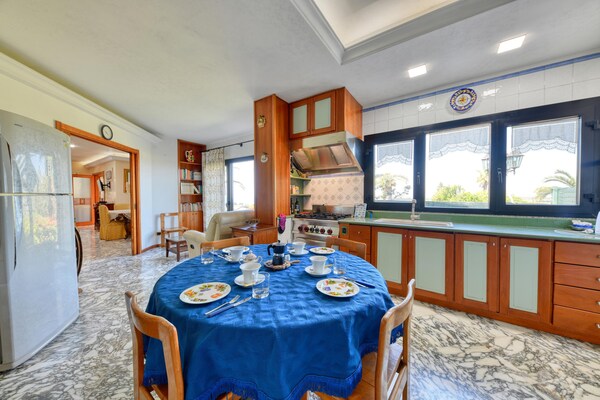 Foto van Villa met privézwembad nabij Terrauzza - Vakantiehuis in Siracusa Terrauzza - DiningRoom