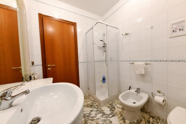 Foto van Villa met privézwembad nabij Terrauzza - Vakantiehuis in Siracusa Terrauzza - BathRoom