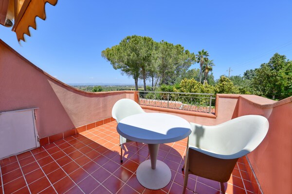 Foto van Villa met privézwembad nabij Terrauzza - Vakantiehuis in Siracusa Terrauzza - TerraceBalcony