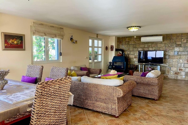 Foto van Villa Maja Ratac-Sutomore - Vakantiehuis in Bar - LivingRoom