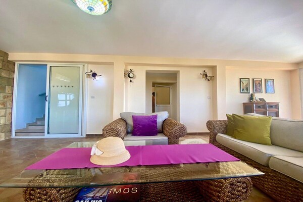 Foto van Villa Maja Ratac-Sutomore - Vakantiehuis in Bar - LivingRoom