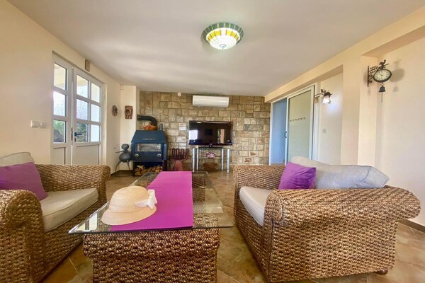 Foto van Villa Maja Ratac-Sutomore - Vakantiehuis in Bar - LivingRoom