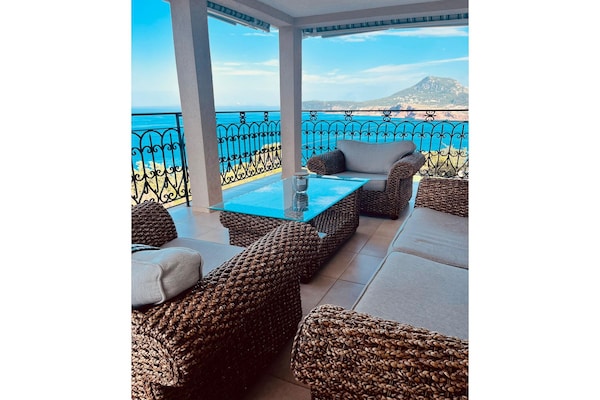 Foto van Villa Maja Ratac-Sutomore - Vakantiehuis in Bar - TerraceBalcony