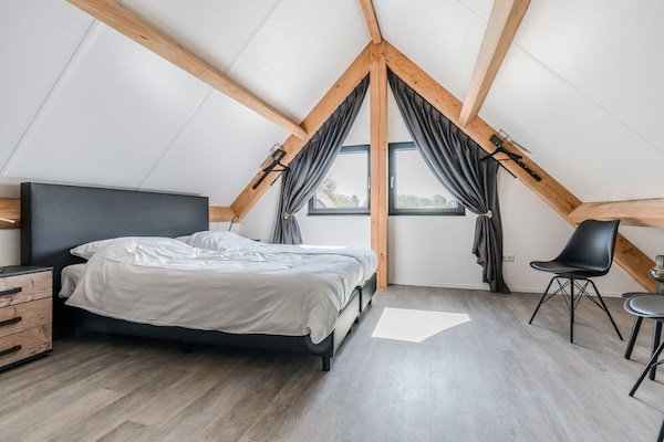 Foto van Rietgedekte bungalow met privéterras - Vakantiehuis in Baarle-nassau - BedRoom