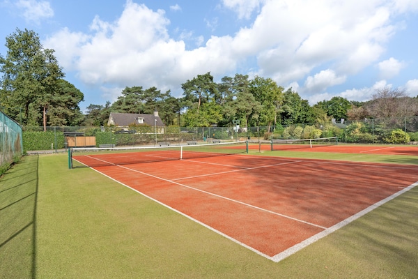 Foto van Rietgedekte bungalow met privéterras - Vakantiehuis in Baarle-nassau - ParkFacilities