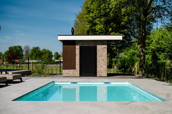 Foto van Verblijf met privézwembad en hot tub - Vakantiehuis in Waarland - PoolOfHouse