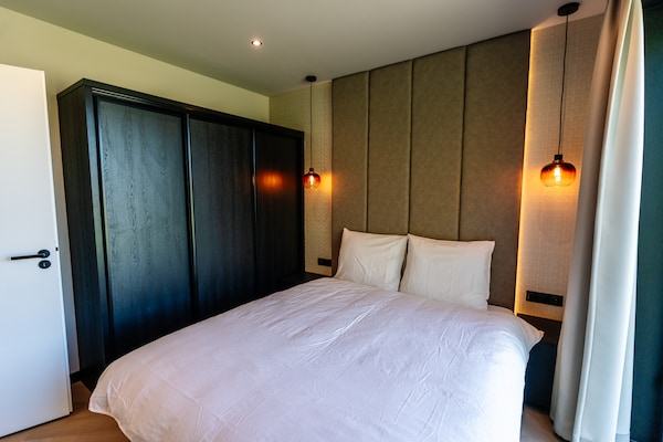 Foto van Verblijf met privézwembad en hot tub - Vakantiehuis in Waarland - BedRoom