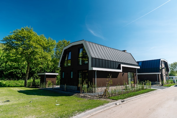 Foto van Verblijf met privézwembad en hot tub - Vakantiehuis in Waarland - ExteriorSummer