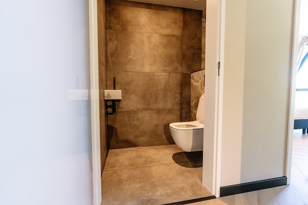 Foto van Verblijf met privézwembad en hot tub - Vakantiehuis in Waarland - BathRoom
