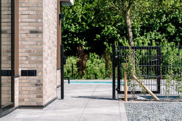 Foto van Verblijf met privézwembad en hot tub - Vakantiehuis in Waarland - HallReception