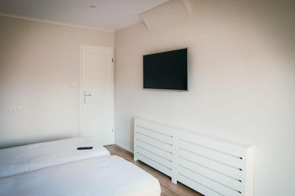 Foto van Villa in Nederland met Privézwembad - Vakantiehuis in Voorthuizen - BedRoom