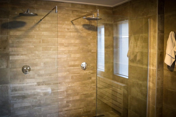 Foto van Villa in Nederland met Privézwembad - Vakantiehuis in Voorthuizen - BathRoom