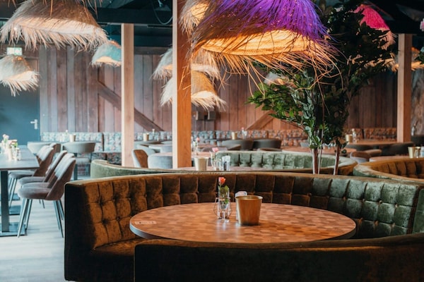 Foto van Villa in Nederland met Privézwembad - Vakantiehuis in Voorthuizen - ParkFacilities