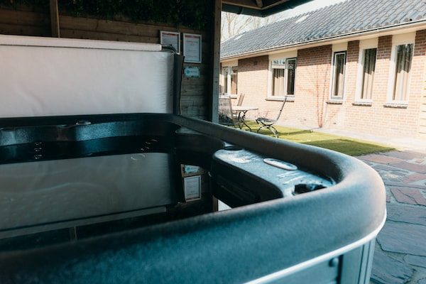 Foto van Villa in Nederland met Privézwembad - Vakantiehuis in Voorthuizen - Wellness