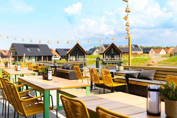 Foto van Luxe villa in Nieuwvliet-Bad met privézwembad - Vakantiehuis in Nieuwvliet - ParkFacilities