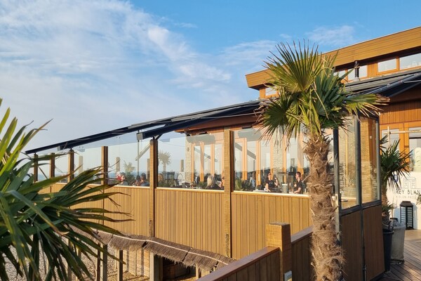 Foto van Villa in Colijnsplaat met Privézwembad - Vakantiehuis in Colijnsplaat - AreaSummer1KM