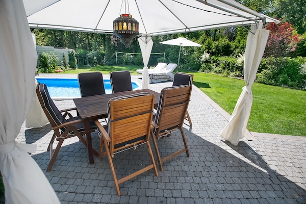 Foto van Villa in Drents-Friese Woud met Zwembad - Vakantiehuis in Wateren - TerraceBalcony