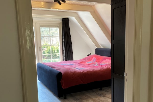 Foto van Villa in Drents-Friese Woud met Zwembad - Vakantiehuis in Wateren - BedRoom
