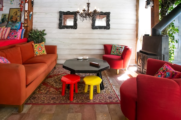 Foto van Villa in Drents-Friese Woud met Zwembad - Vakantiehuis in Wateren - LivingRoom
