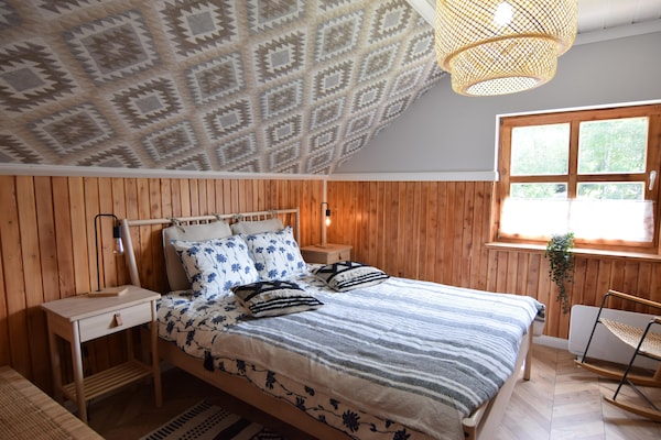 Foto van Grote vakantievilla met sauna, jacuzzi en zwembad. - BedRoom