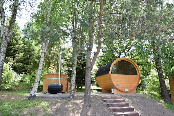 Foto van Grote vakantievilla met sauna, jacuzzi en zwembad. - ExteriorSummer