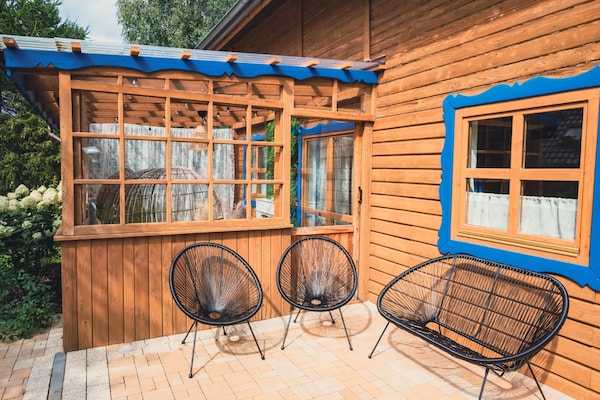 Foto van Grote vakantievilla met sauna, jacuzzi en zwembad. - TerraceBalcony