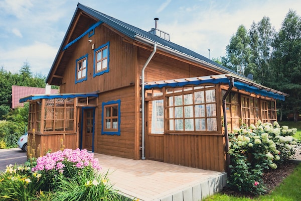 Foto van Grote vakantievilla met sauna, jacuzzi en zwembad. - Outdoor