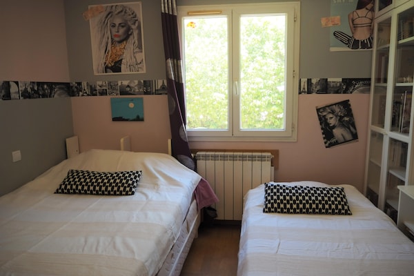 Foto van Gezellig vakantiehuis met zwembad, Vernègues - Vakantiehuis in Vernègues - BedRoom
