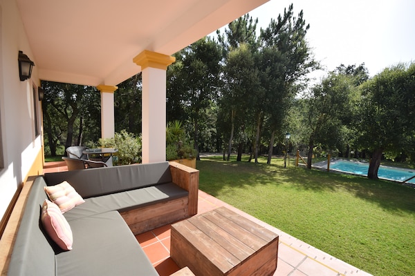 Foto van Familie-uitje met zwembad; Caldas da Rainha - Vakantiehuis in Salir de Matos - TerraceBalcony