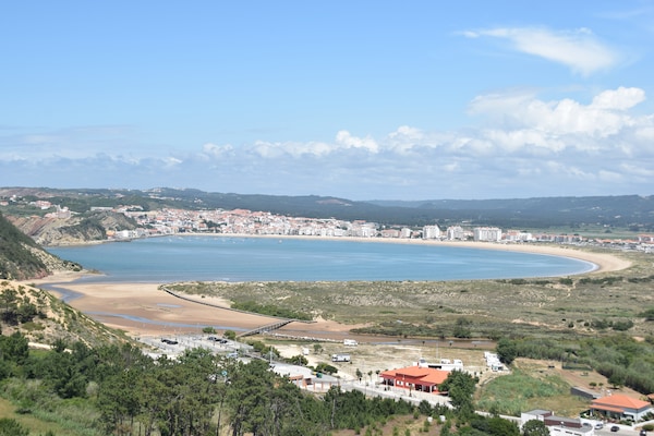 Foto van Vakantiehuis; strand van Nazaré om te surfen - Vakantiehuis in Famalicao - AreaSummer20KM