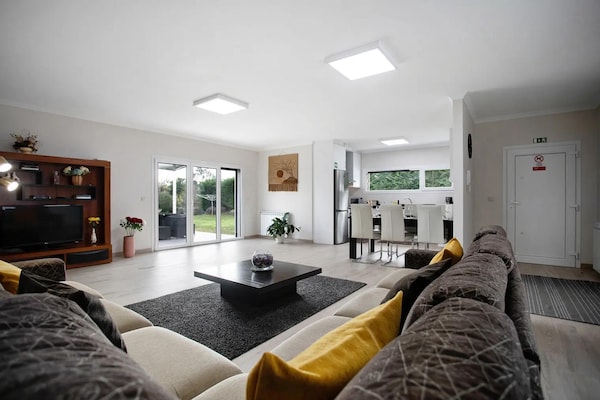 Foto van Villa in Portugal met Privézwembad & Kust - Vakantiehuis in Salir de Matos - LivingRoom