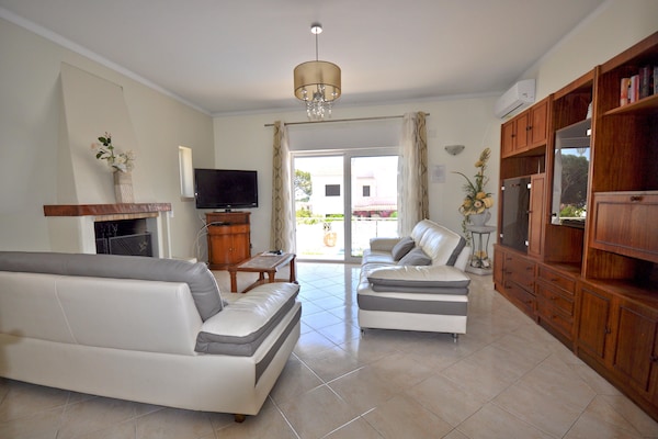 Foto van Villa in Vilamoura met privézwembad - Vakantiehuis in Vilamoura - LivingRoom