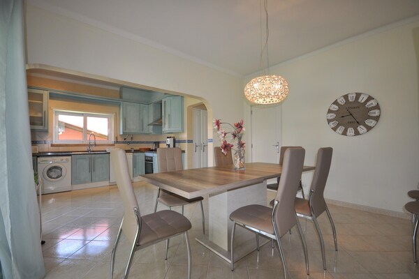 Foto van Villa in Vilamoura met privézwembad - Vakantiehuis in Vilamoura - DiningRoom