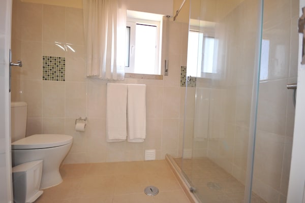 Foto van Villa in Vilamoura met privézwembad - Vakantiehuis in Vilamoura - BathRoom