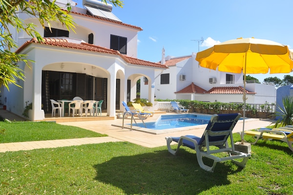 Foto van Villa in Vilamoura met Privézwembad - Vakantiehuis in Vilamoura - GardenSummer