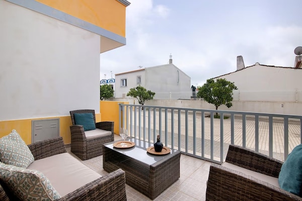 Foto van Prachtig vakantiehuis in Manta Rota met privézwembad - TerraceBalcony