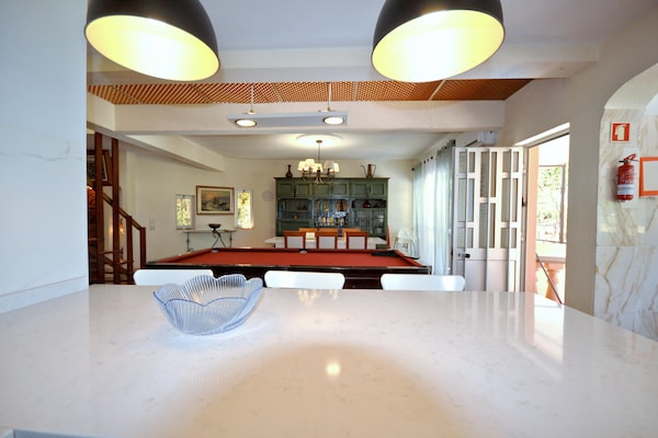 Foto van Villa in Algarve bij Marina & Golfbaan - Vakantiehuis in Quarteira - DiningRoom