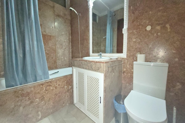 Foto van Villa in Algarve bij Marina & Golfbaan - Vakantiehuis in Quarteira - BathRoom