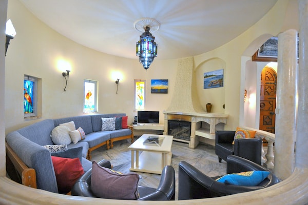 Foto van Villa in Algarve bij Marina & Golfbaan - Vakantiehuis in Quarteira - LivingRoom