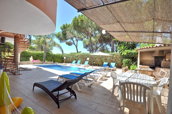 Foto van Villa in Algarve bij Marina & Golfbaan - Vakantiehuis in Quarteira - TerraceBalcony