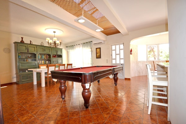 Foto van Villa in Algarve bij Marina & Golfbaan - Vakantiehuis in Quarteira - RecreationRoom